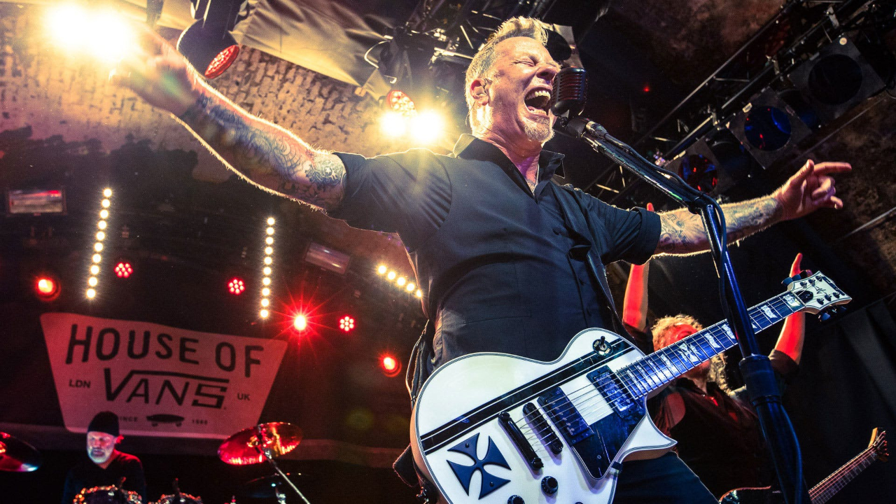 Metallica hem sahnede hem beyaz perdede!