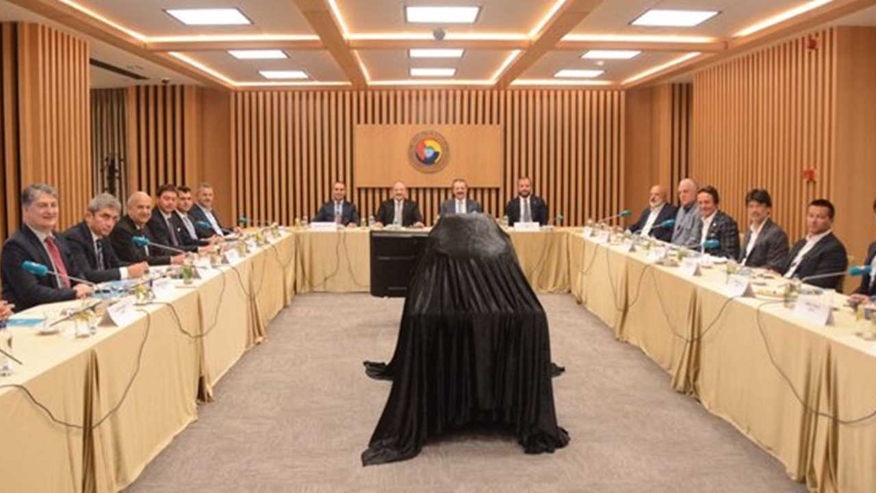 Ankara'da Rifat Hisarcıklıoğlu: Prototipimizin ilk modelini inceledik