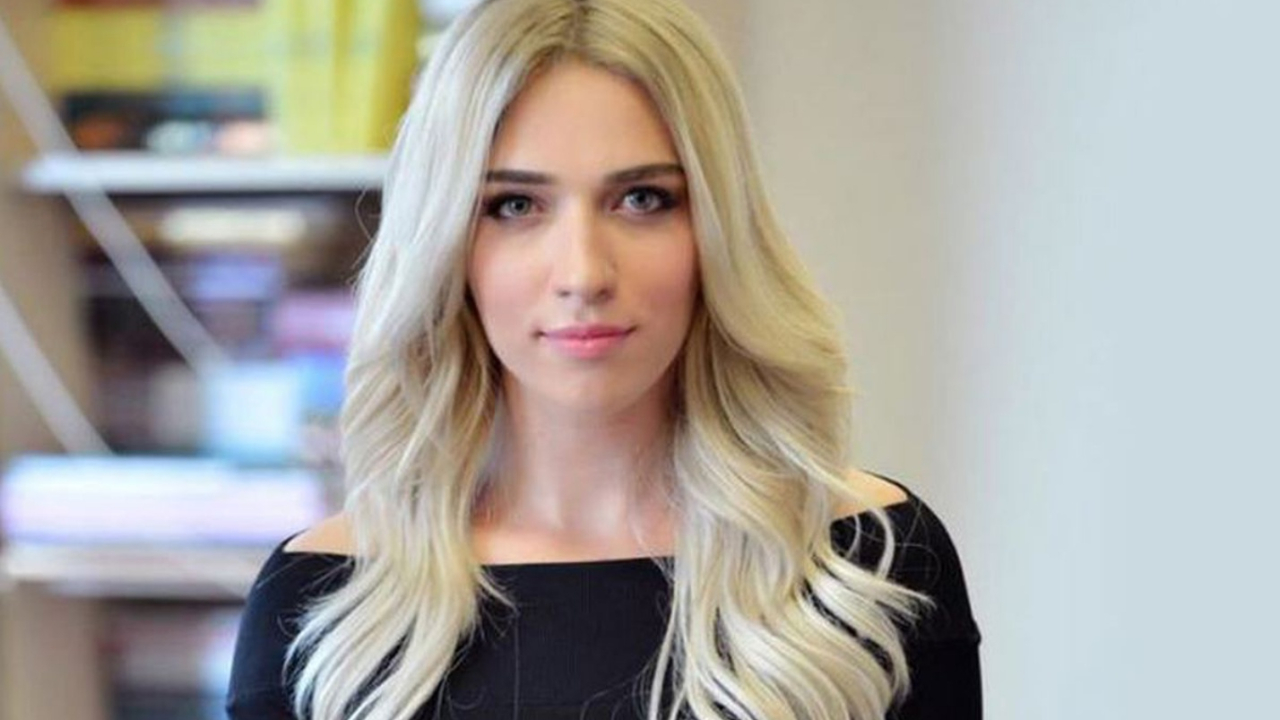 Cansu Canan Özgen o kanalla anlaştı!