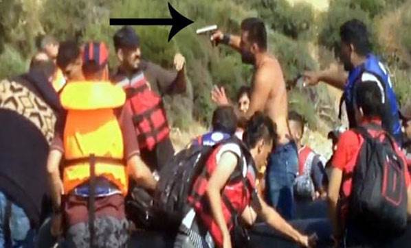 Kafalarına silah dayayıp kayalıklara attılar!