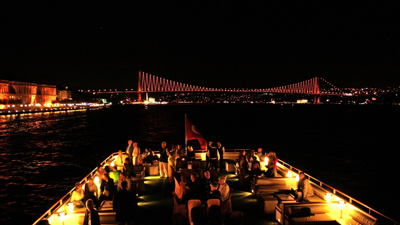 İstanbul Valiliği'ne 'tekne' şikayet