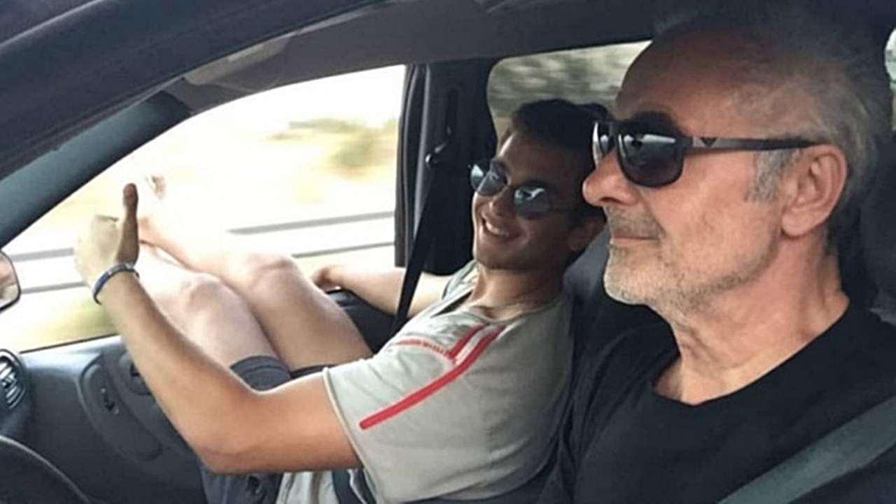Mehmet Aslantuğ'dan tepki çeken paylaşım!