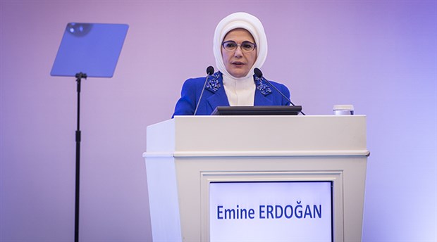 Emine Erdoğan 1. Uluslararası Kadın Kongresi'nin açılışında konuştu
