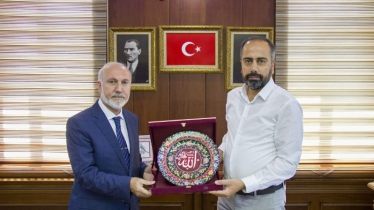 Van'da Müftü Ömer Keskin’den Rektör Hamdullah Şevli’ye ziyaret
