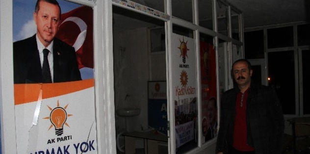 AK Parti ilçe binasına bombalı saldırı!