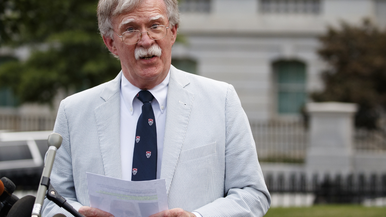 Bolton'dan şirketlere Venezuela tehdidi...