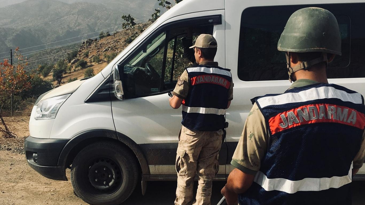 Terör şüphelileri kontrolde yakalandı!