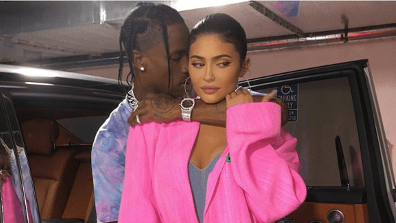 Kylie Jenner'ın evi güllerle donatıldı!