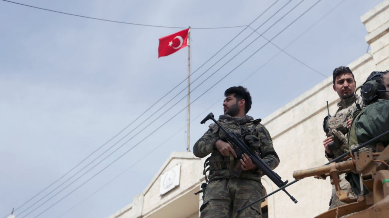 Teröristlerden TSK üssüne saldırı!