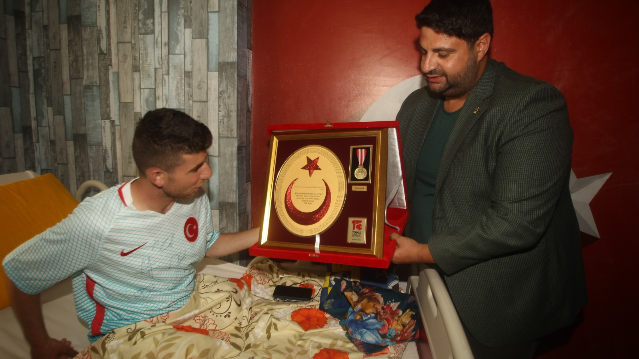 Yaşadıkça vatanımızı savunacağız...