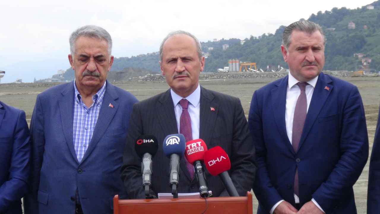 Rize'de Bakan Mehmet Cahit Turhan: Rize- Artvin Havalimanı gelecek yıl açılıyor