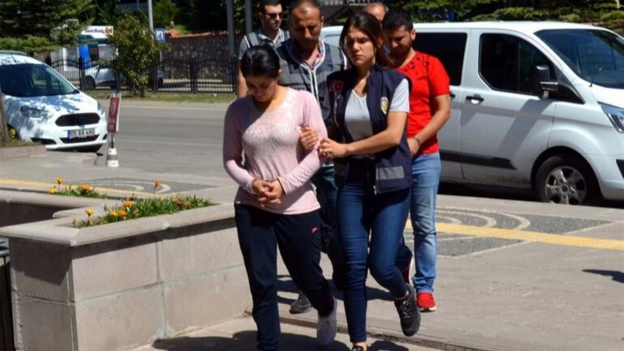 Duşa girip çıktığında hayatının şokunu yaşadı!