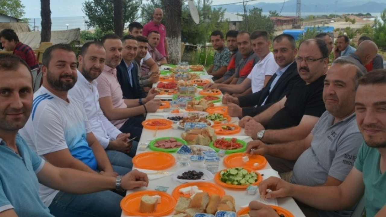 Ordu'da Başkan İbrahim Etem Kibar ve temizlik işçileri aynı kahvaltı sofrasında buluştu