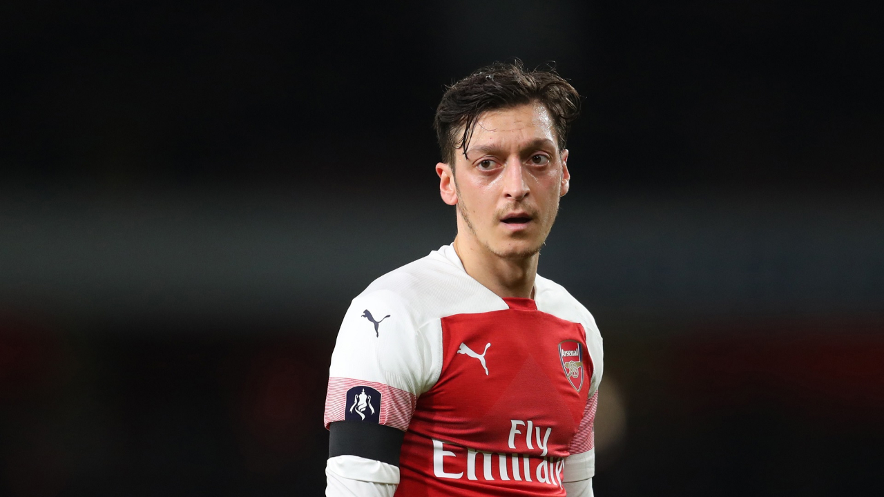 Arsenal'den Mesut kararı!