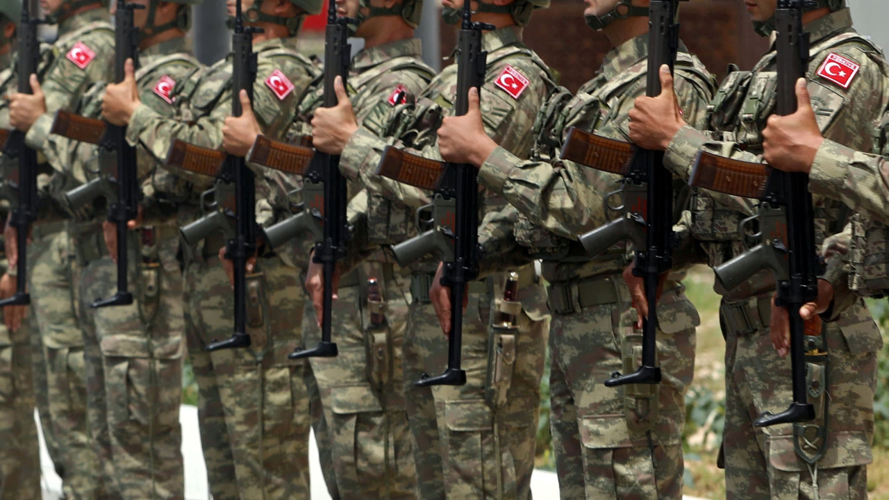 100 civarında asker Ankara'da eğitime başladı!
