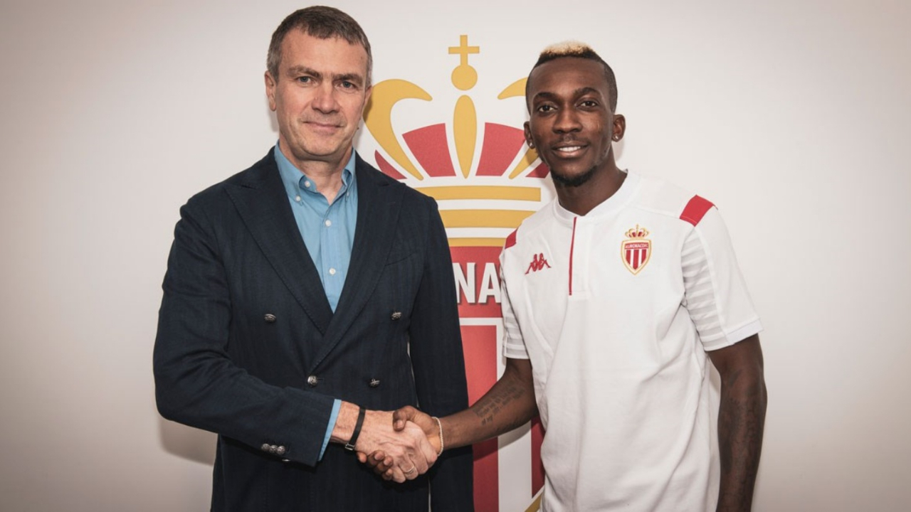 Onyekuru imzayı attı, Galatasaray'ı unutmadı!