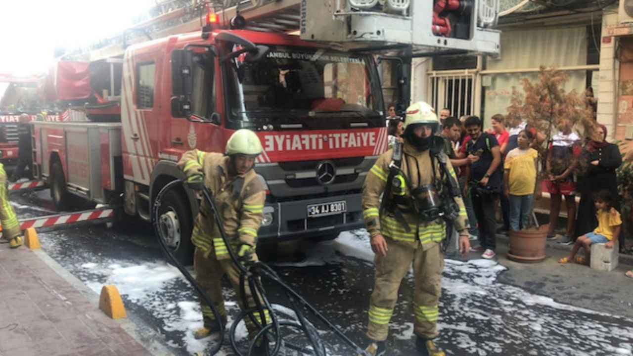 Fatih'te otel yangını!