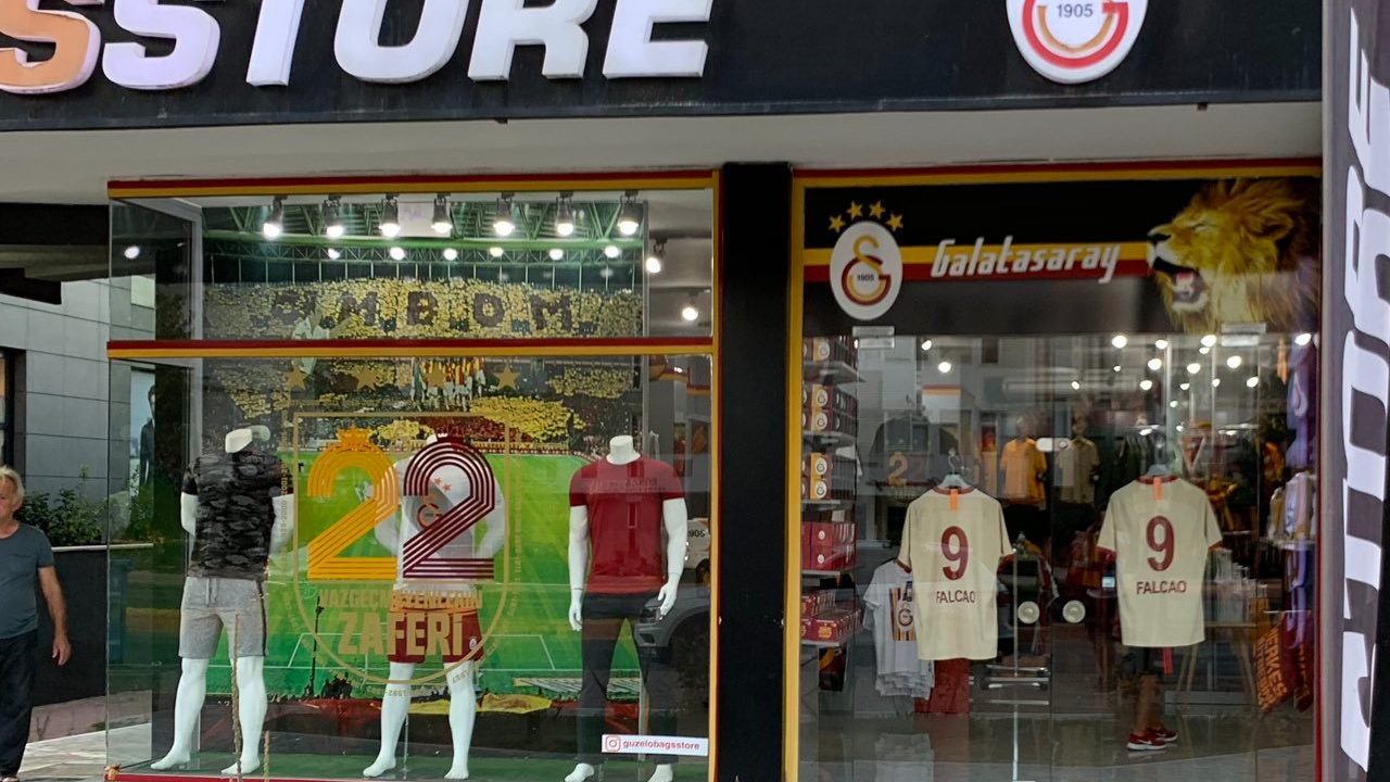 Falcao gelmeden formalar satışa çıktı!