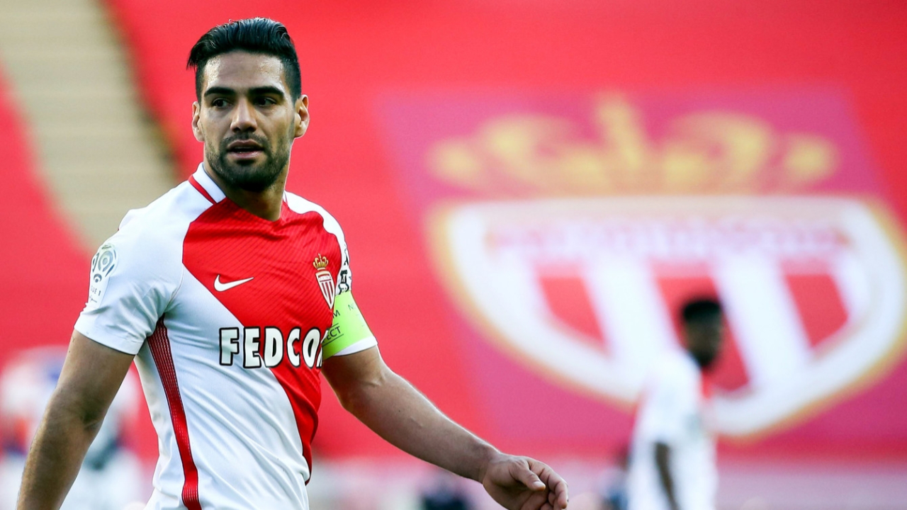 Falcao Monaco'yla sözleşme yeniliyor...