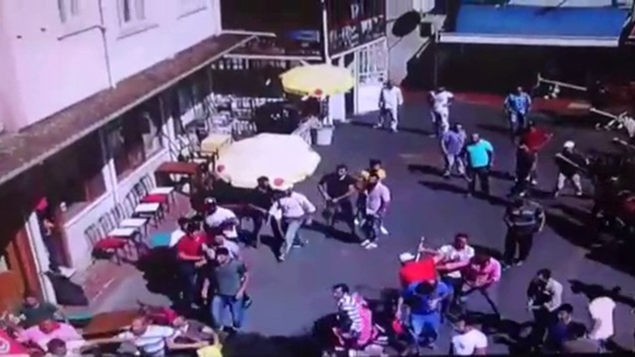 Faytoncularla akülü araç sahipleri arasında kavga!