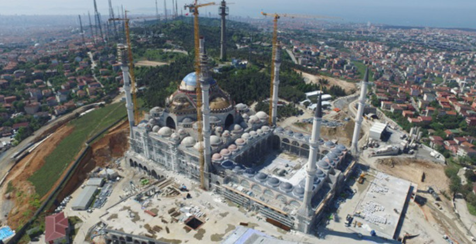 Cumhuriyet tarihinin en büyüğü Çamlıca Camii'ne metro geliyor!