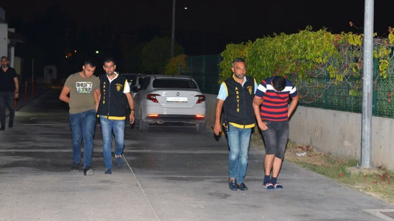Sahte bekçi devriye gezerken yakalandı!