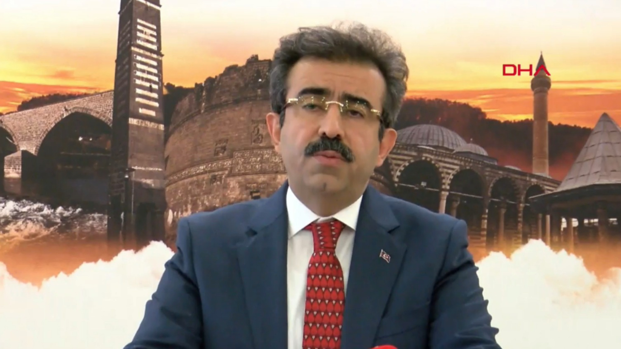 HDP'lilerden Türk Bayrağı'na büyük saygısızlık