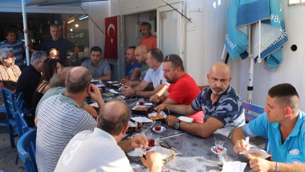 Aydın'da Başkan Ömer Günel, balıkçı esnafıyla buluştu