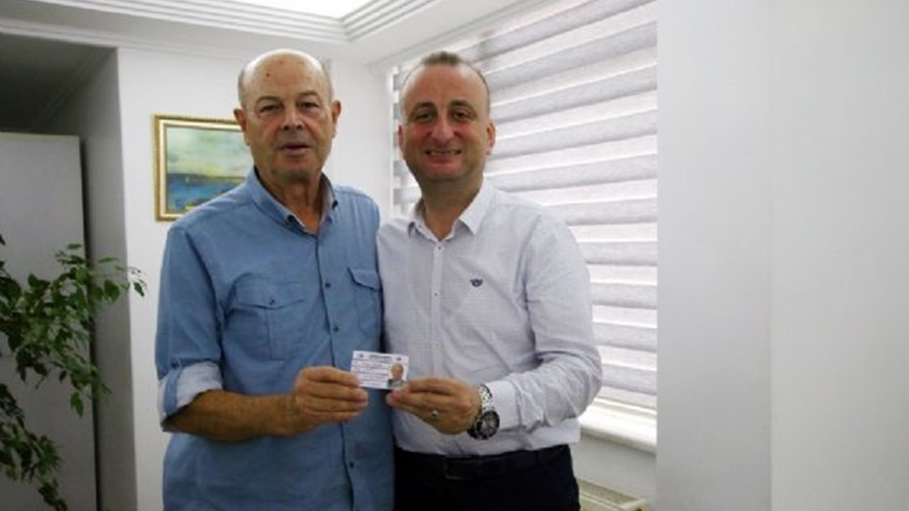 Sinop'ta Başkan Barış Ayhan’dan şehrin gönüllülerine “Gönüllü Kartı”