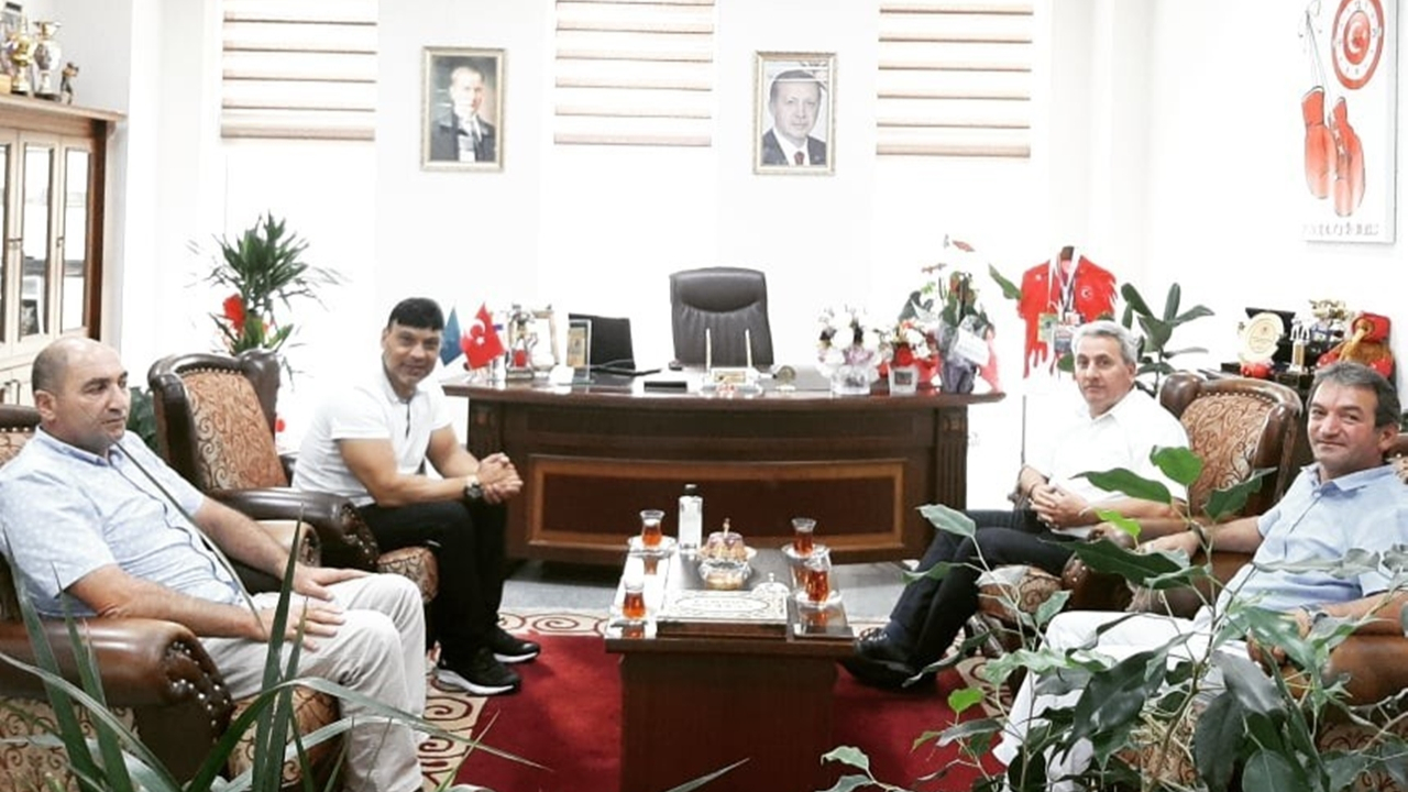 Erzurum'da Gürkan Sönmez’e tebrik ziyareti