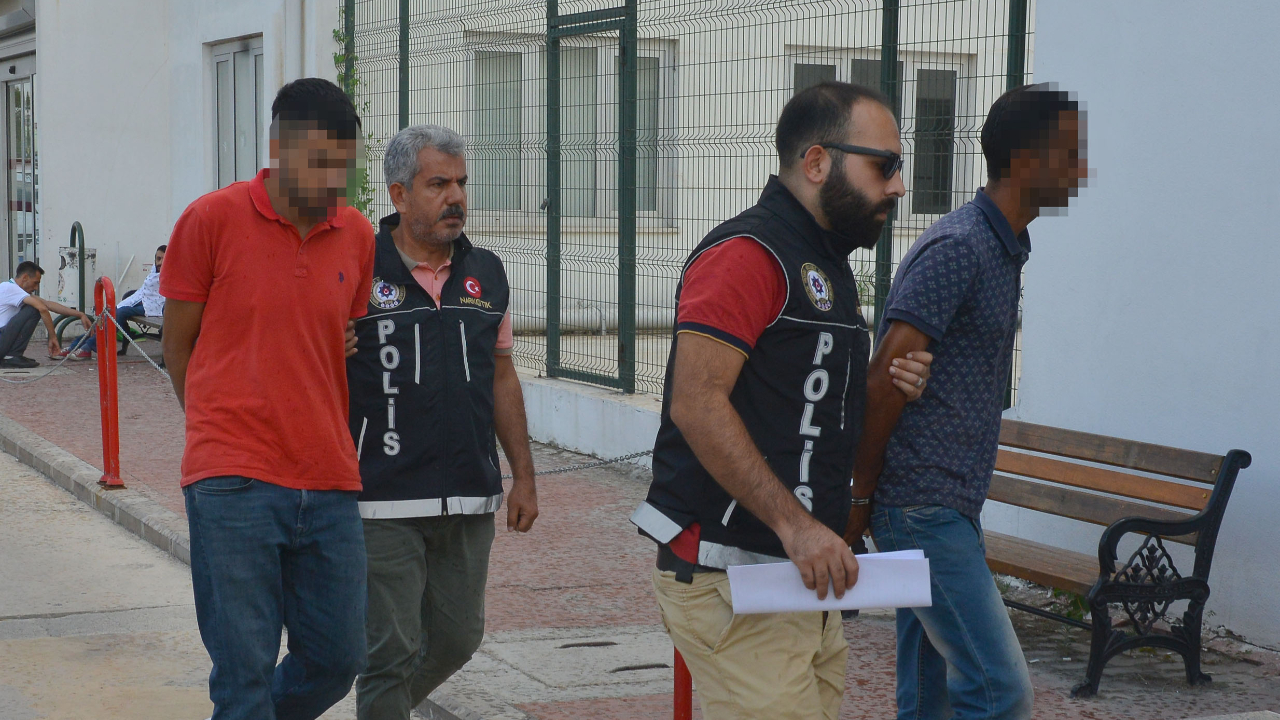 Adana'da uyuşturucu baskını; 9 kilo esrar ele geçirildi