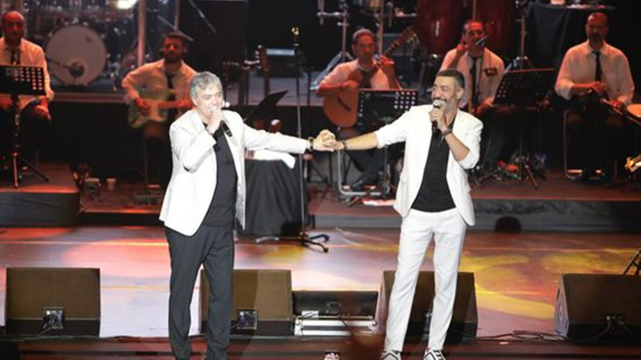Konserde ilginç sürpriz!
