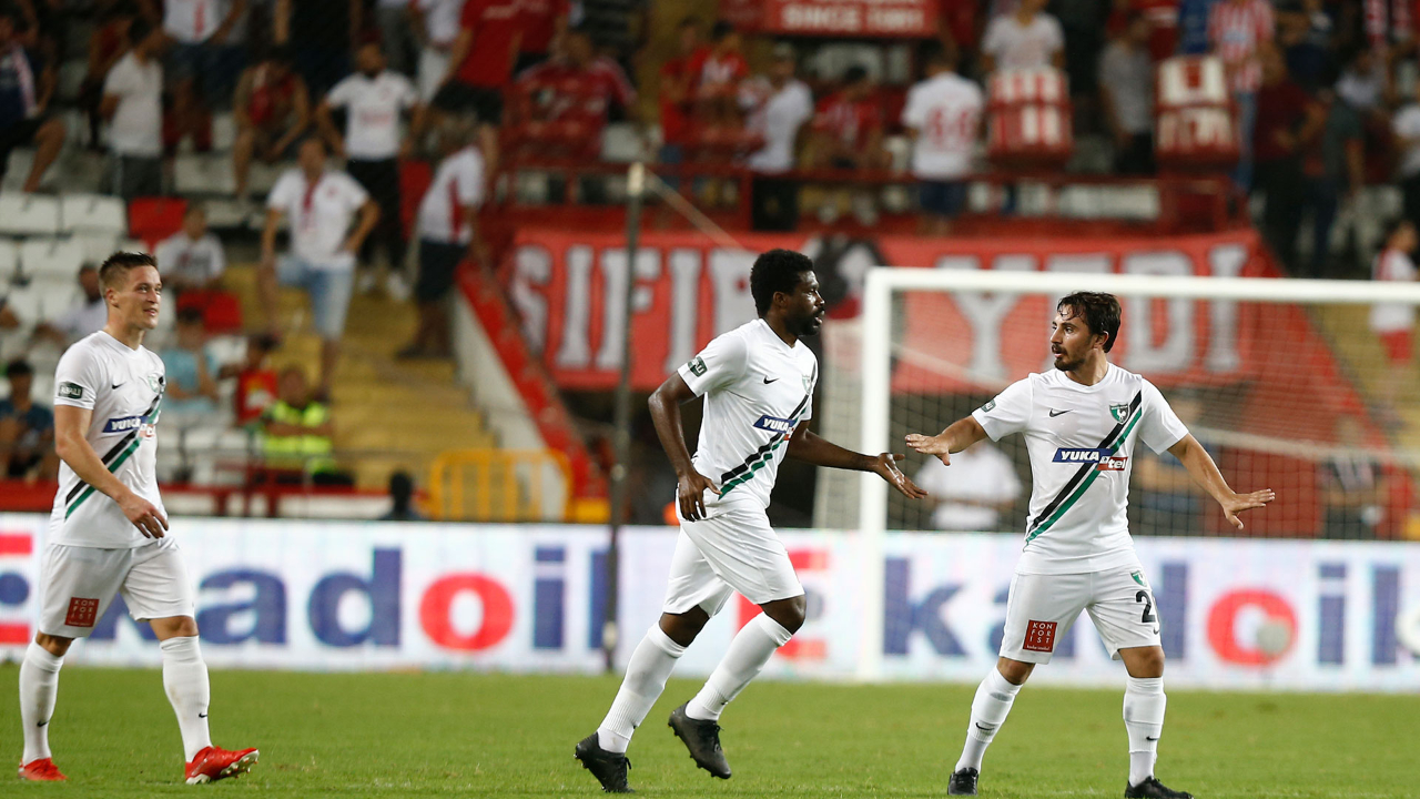 Denizlispor 2'de 2 yaptı!