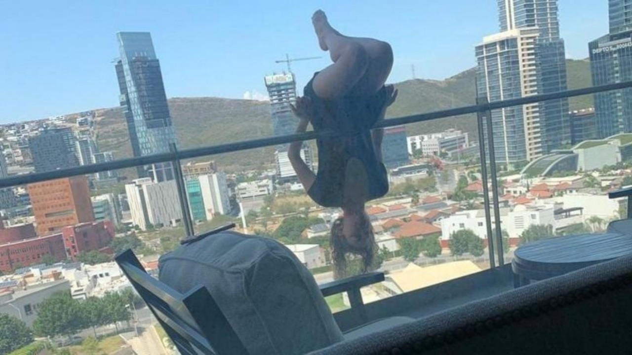 Balkonda yoga yaparken 24 metreden düştü!