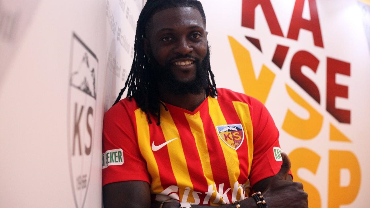 Adebayor, Galatasaray'a bileniyor!