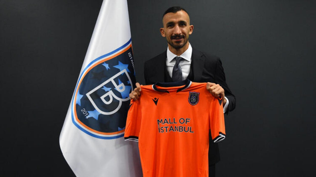 Mehmet Topal resmen Başakşehir'de!