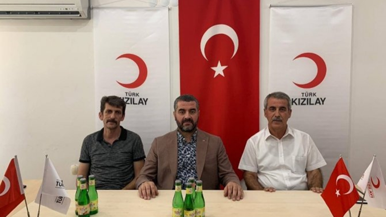 Malatya'da MHP İl Başkanı Ramazan Bülent Avşar’dan Kızılay’a ziyaret