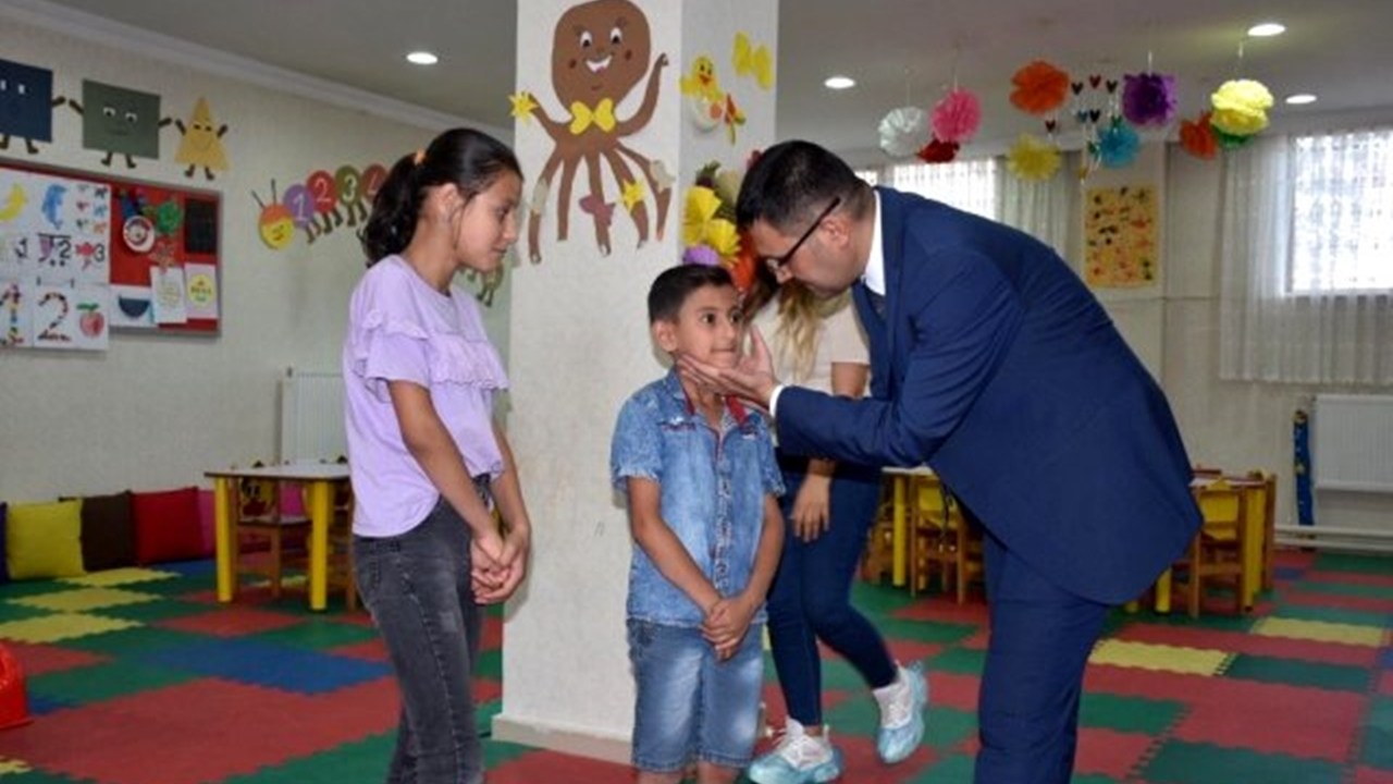 Hakkari'de Kaymakam Osman Doğramacı ADEM’i  ziyaret etti