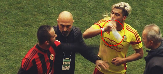 Semih Şentürk'ten kırmızı kart sonrası olay hareket