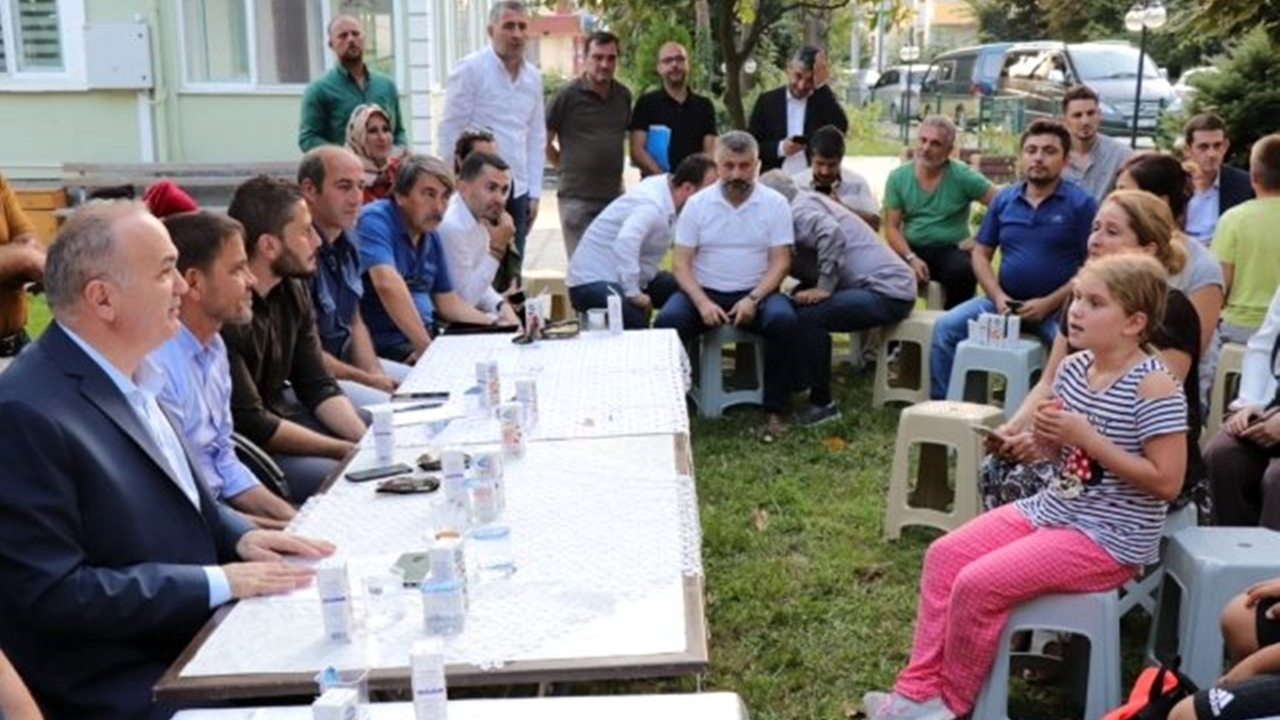 Düzce'de Faruk Özlü’nün mahalle ziyaretleri devam ediyor