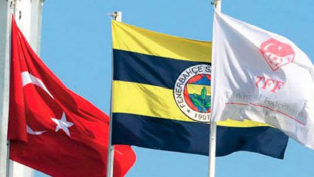Fenerbahçe-Galatasaray derbisinde bayrak skandalı!