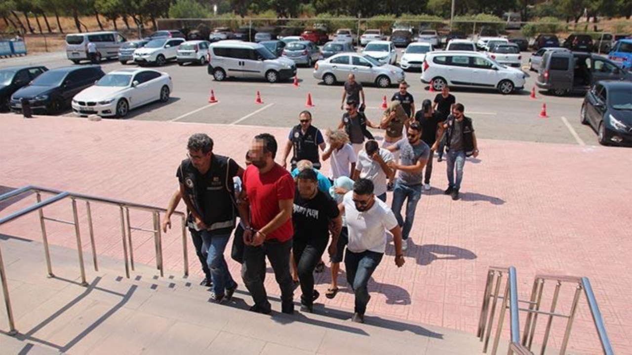 23 yıl kaçtı, zaman aşımına 16 ay kala yakalandı!