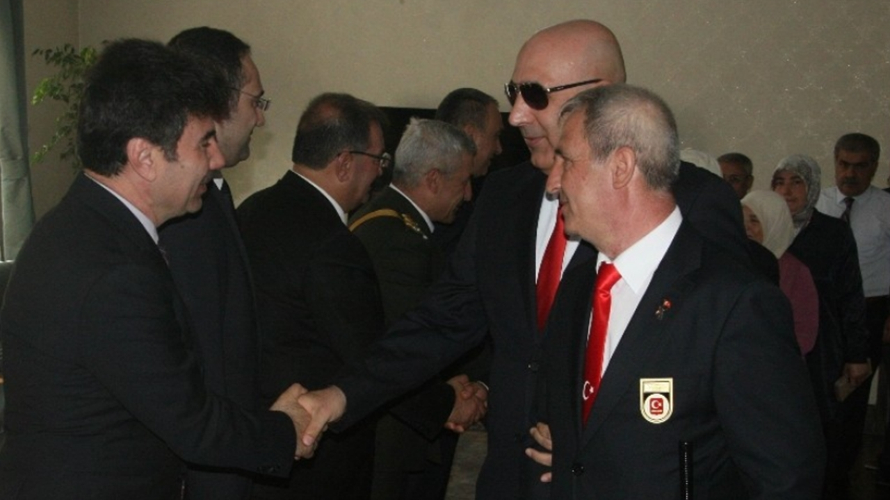 Kilis'te Vali Recep Soytürk tebrikleri kabul etti