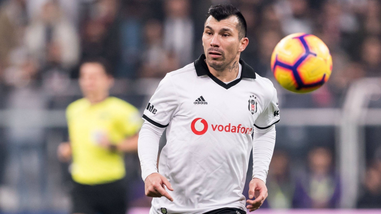 Medel resmen Bologna'da!