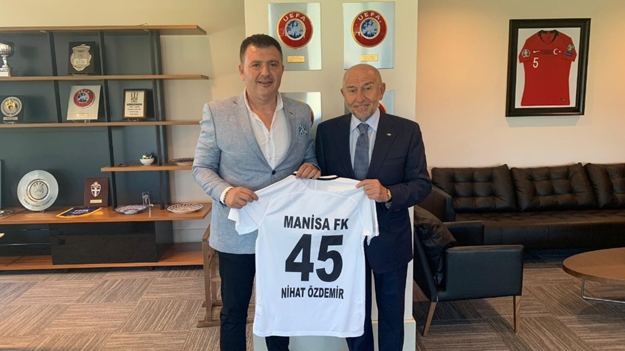 Manisa'da Başkan Mevlüt Aktan’dan TFF Başkanı Özdemir’e ziyaret