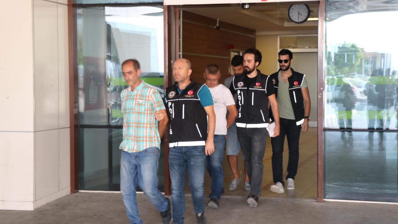 Edirne'de uyuşturucu baskını: 3 gözaltı