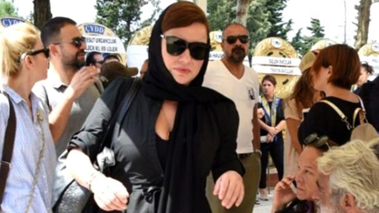 Cenazede giydiği kıyafet tepki çekti!