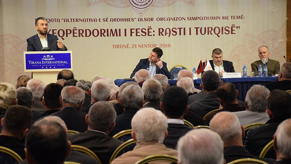 FETÖ'nün din istismarı ve tehlikesi Arnavutluk'ta anlatıldı