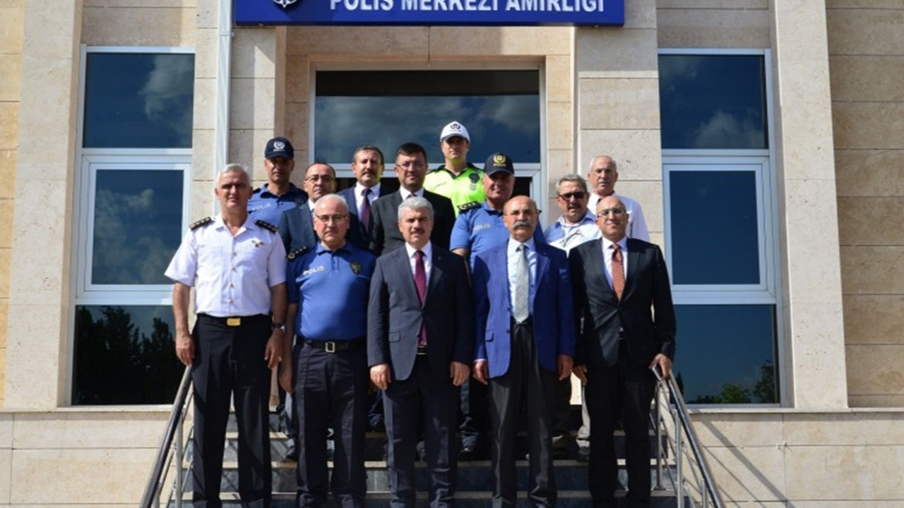 Kırşehir'de Vali İbrahim Akın, Boztepe ilçesinde incelemelerde bulundu