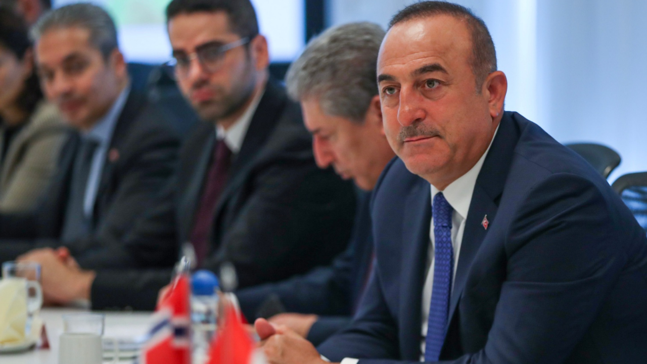 Çavuşoğlu resti Avrupa'da çekti!